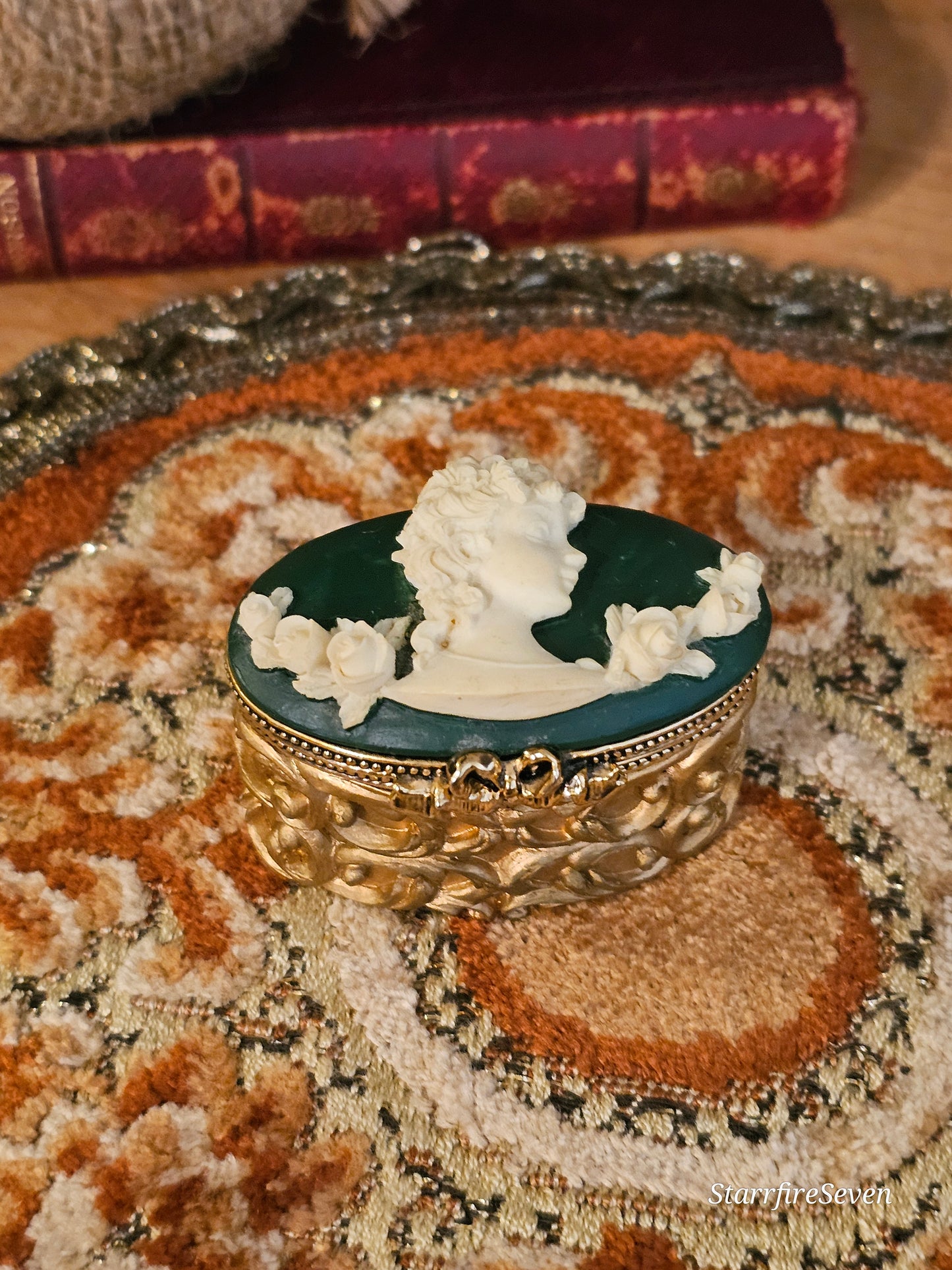 Cameo Trinket Box